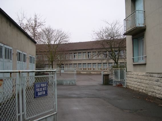  Ecole primaire Danton, rue de Molesmes